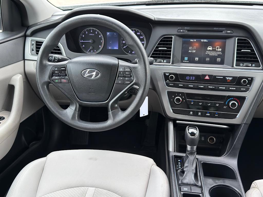 Thumbnail: 2016 Hyundai Sonata - 25