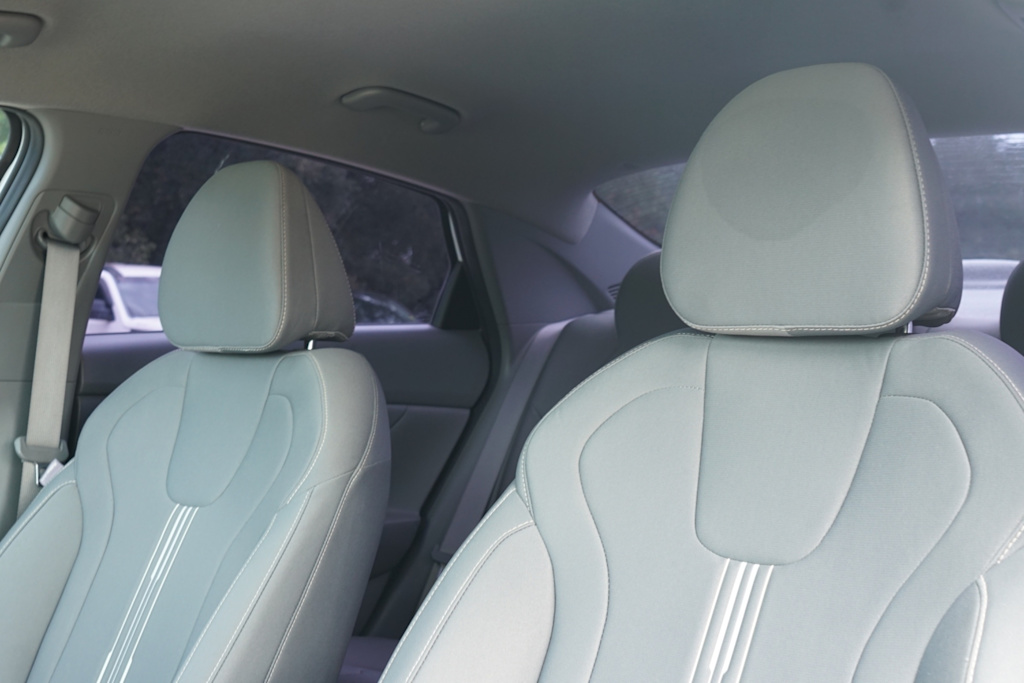 Thumbnail: 2021 Hyundai Elantra - 8