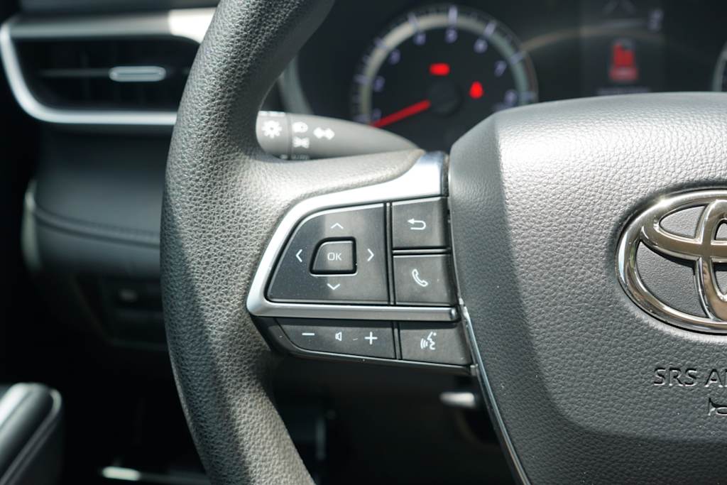 Thumbnail: 2021 Toyota Highlander - 19