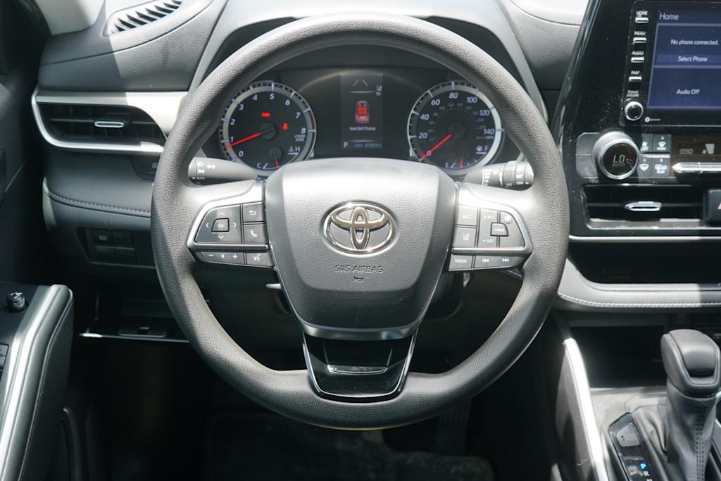 Thumbnail: 2021 Toyota Highlander - 10