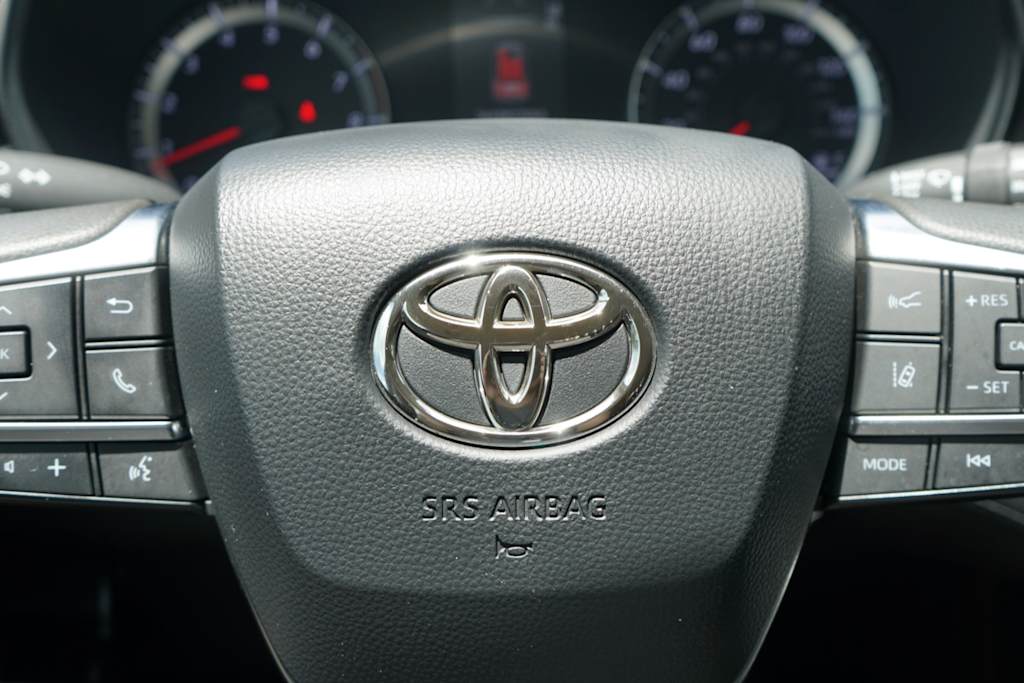 Thumbnail: 2021 Toyota Highlander - 17