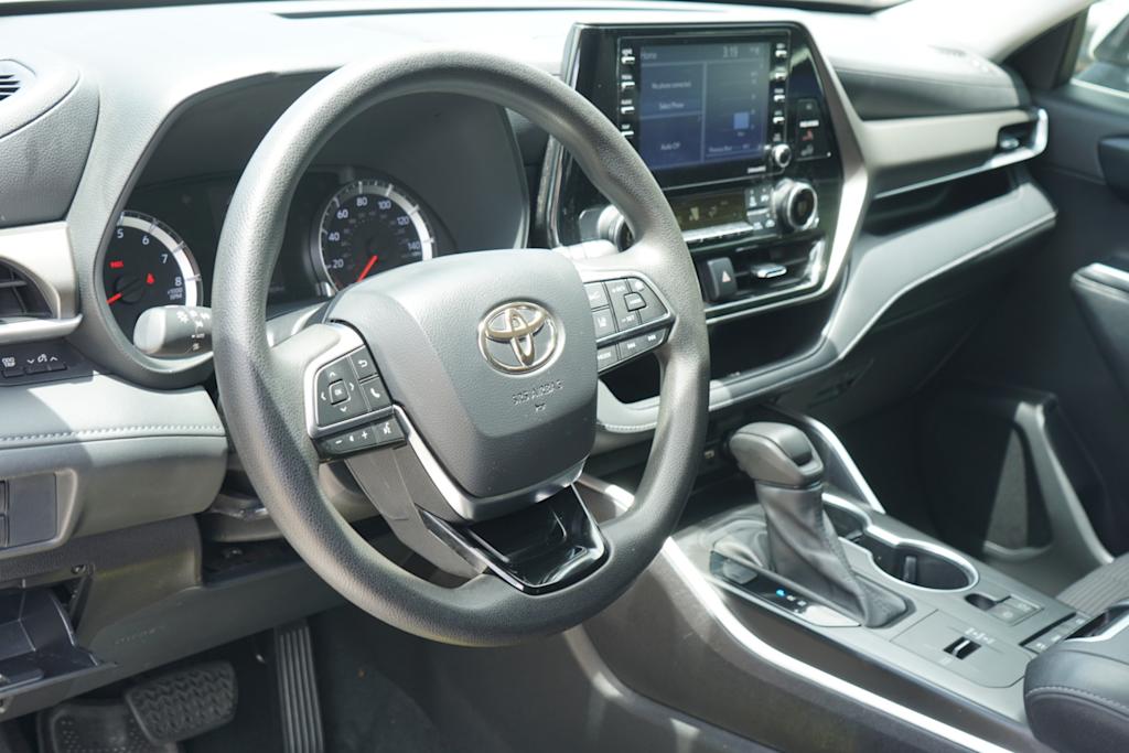 Thumbnail: 2021 Toyota Highlander - 2