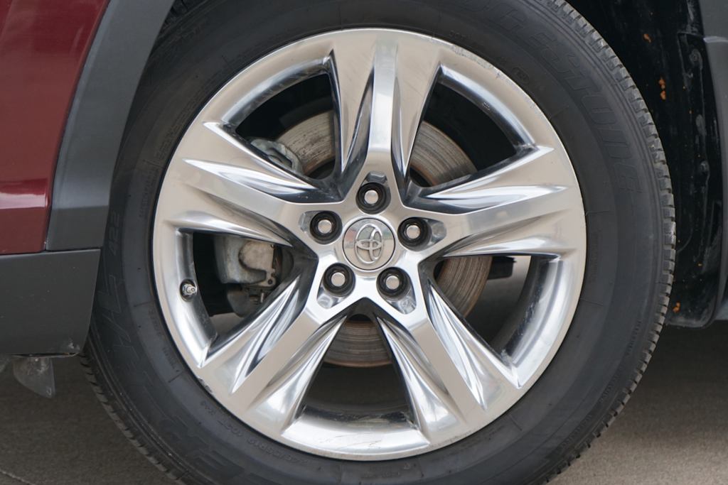 Thumbnail: 2015 Toyota Highlander - 5