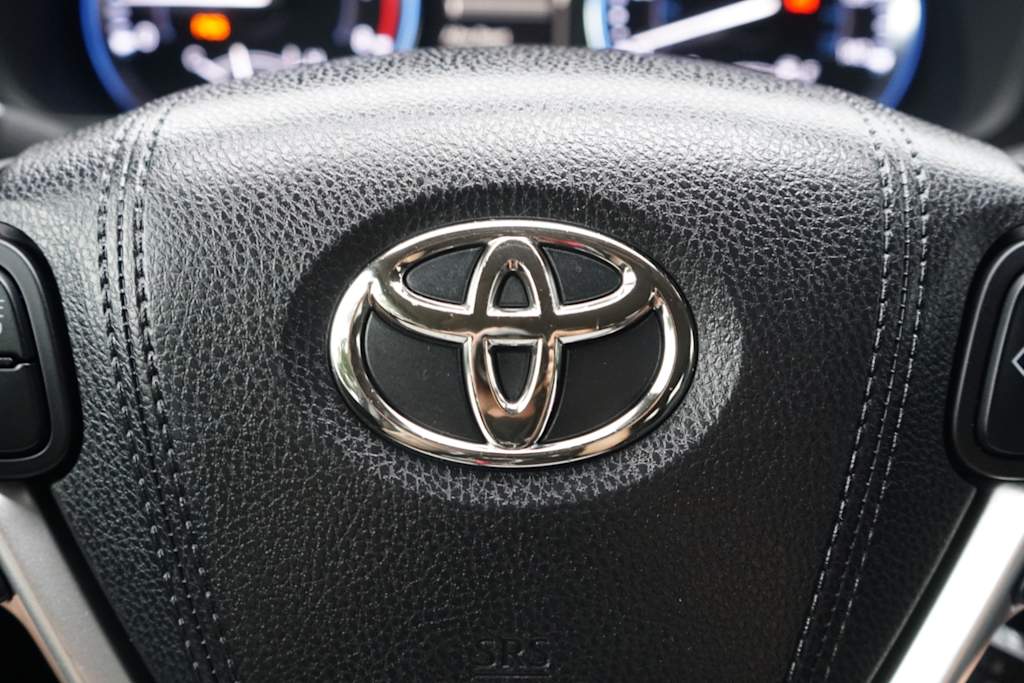 Thumbnail: 2015 Toyota Highlander - 20