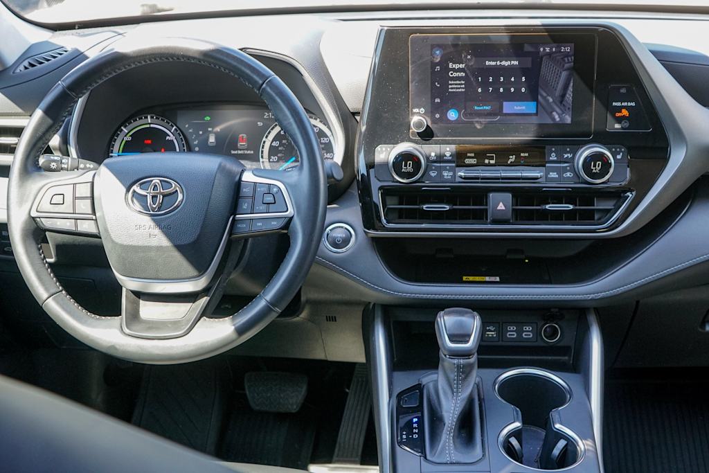 Thumbnail: 2023 Toyota Highlander - 7