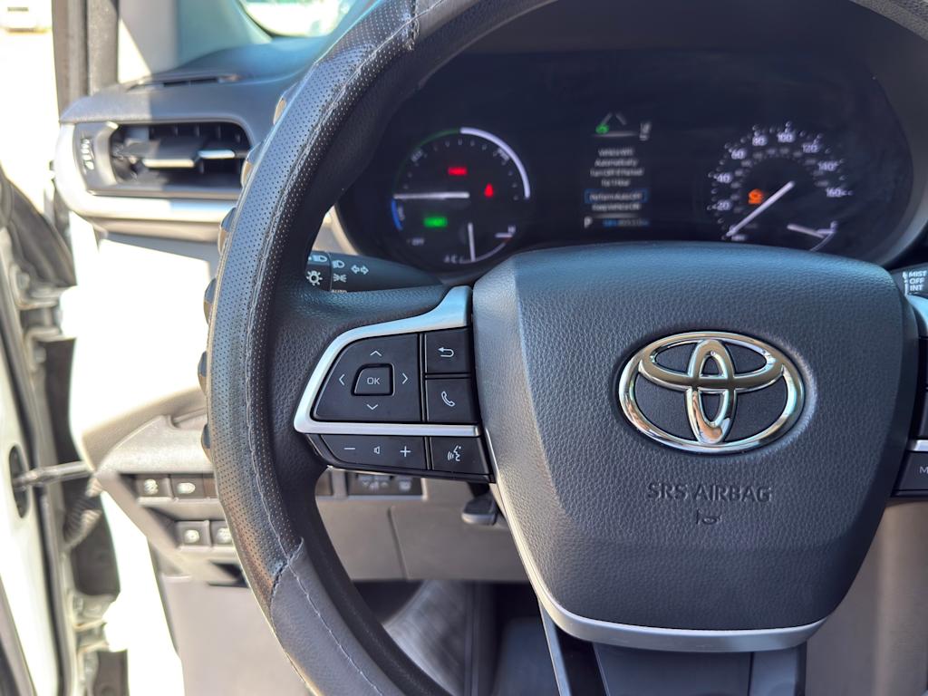 Thumbnail: 2021 Toyota Sienna - 22