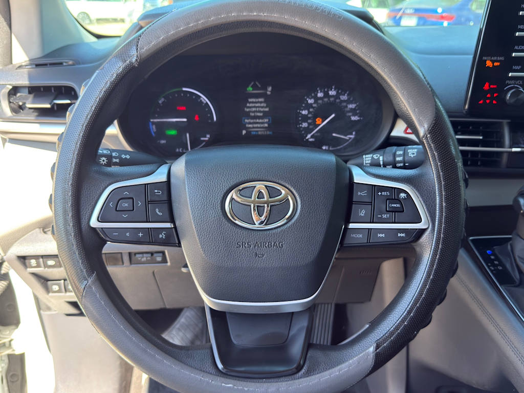 Thumbnail: 2021 Toyota Sienna - 8