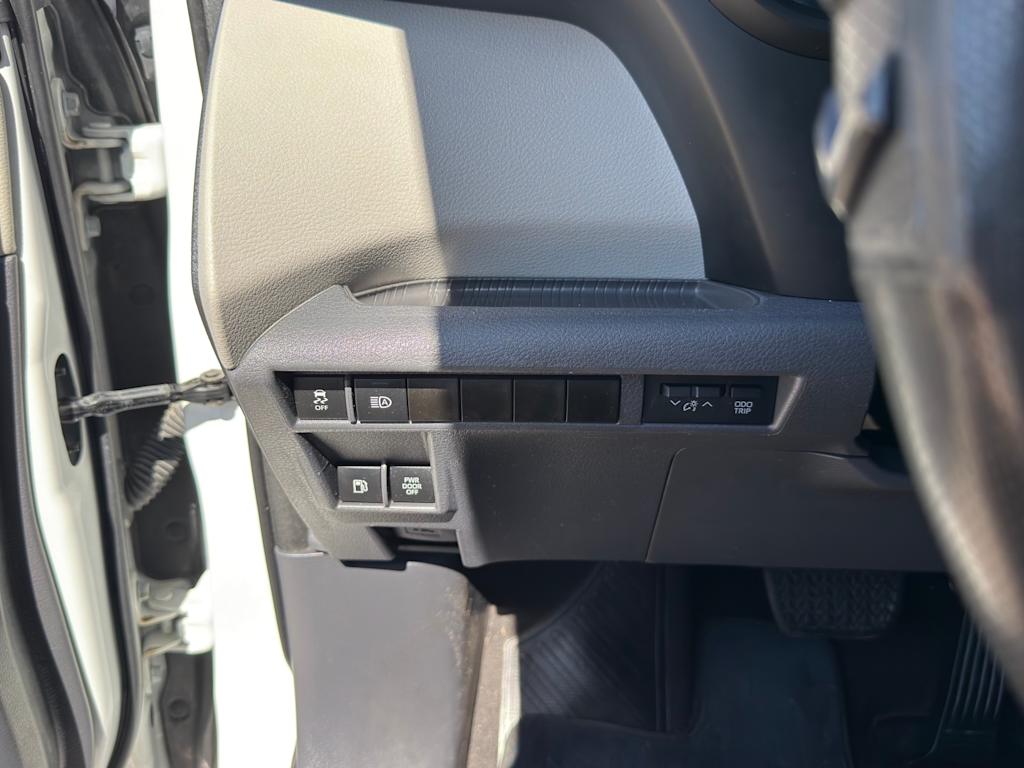 Thumbnail: 2021 Toyota Sienna - 20