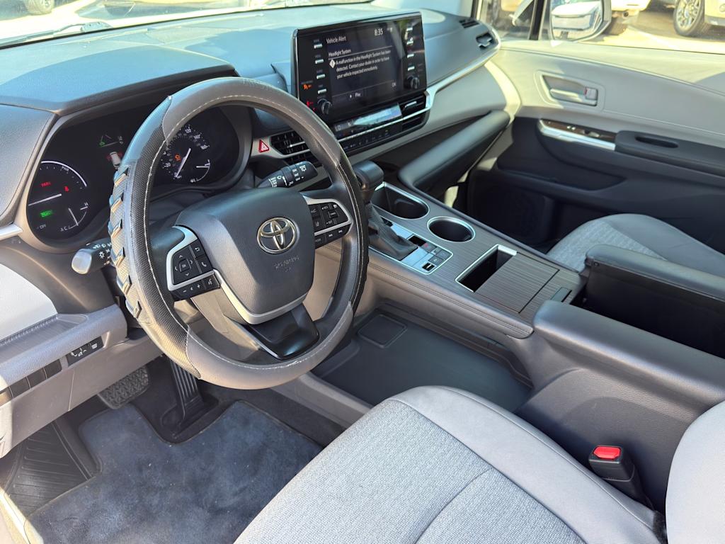 Thumbnail: 2021 Toyota Sienna - 2