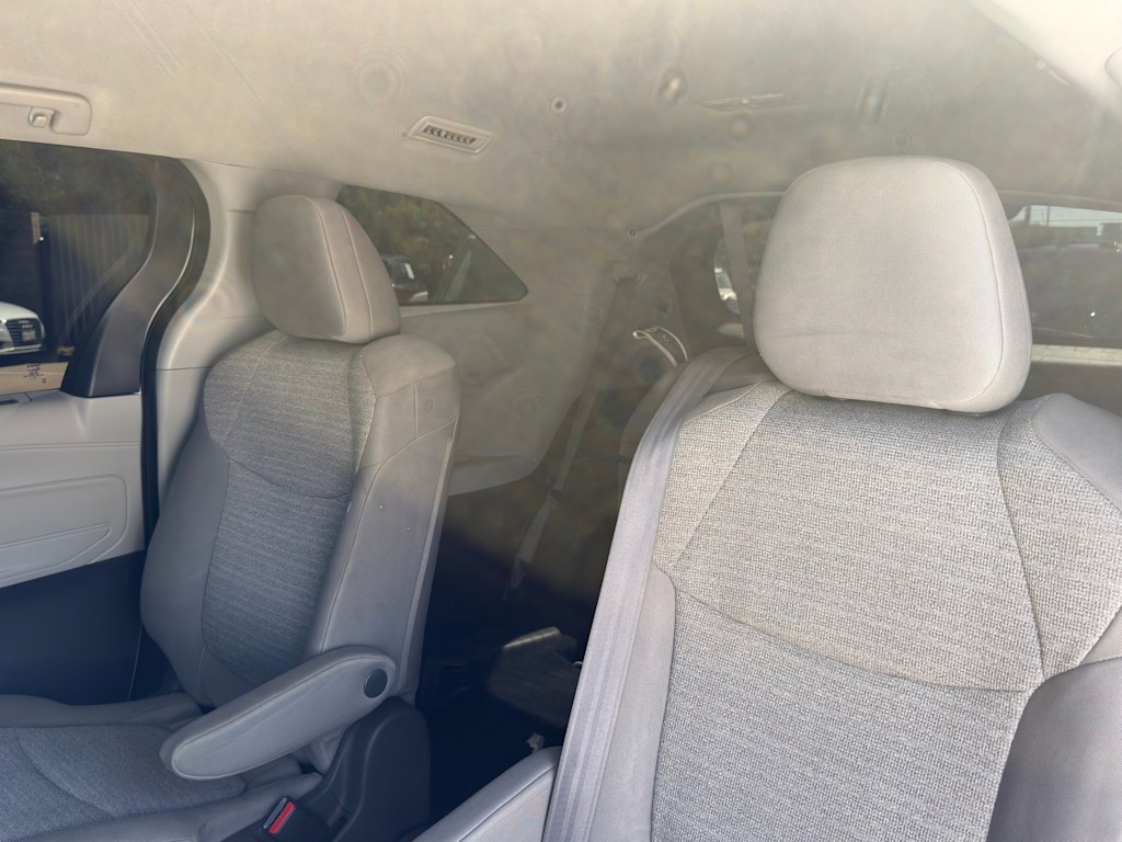 Thumbnail: 2021 Toyota Sienna - 26