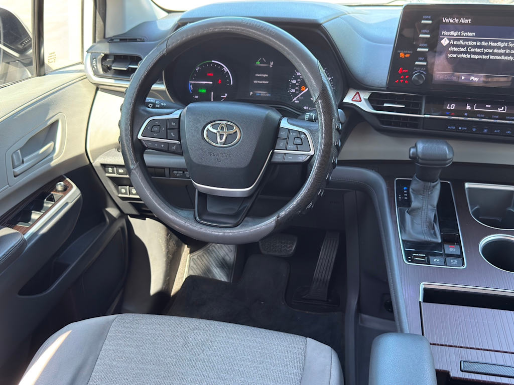 Thumbnail: 2021 Toyota Sienna - 13