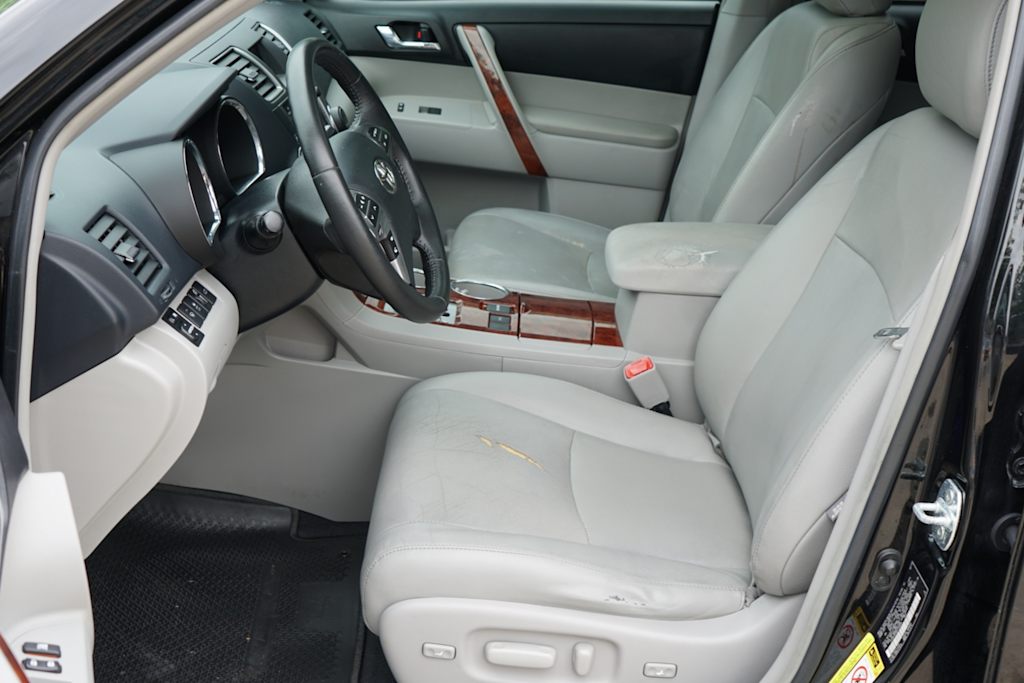 Thumbnail: 2013 Toyota Highlander - 7