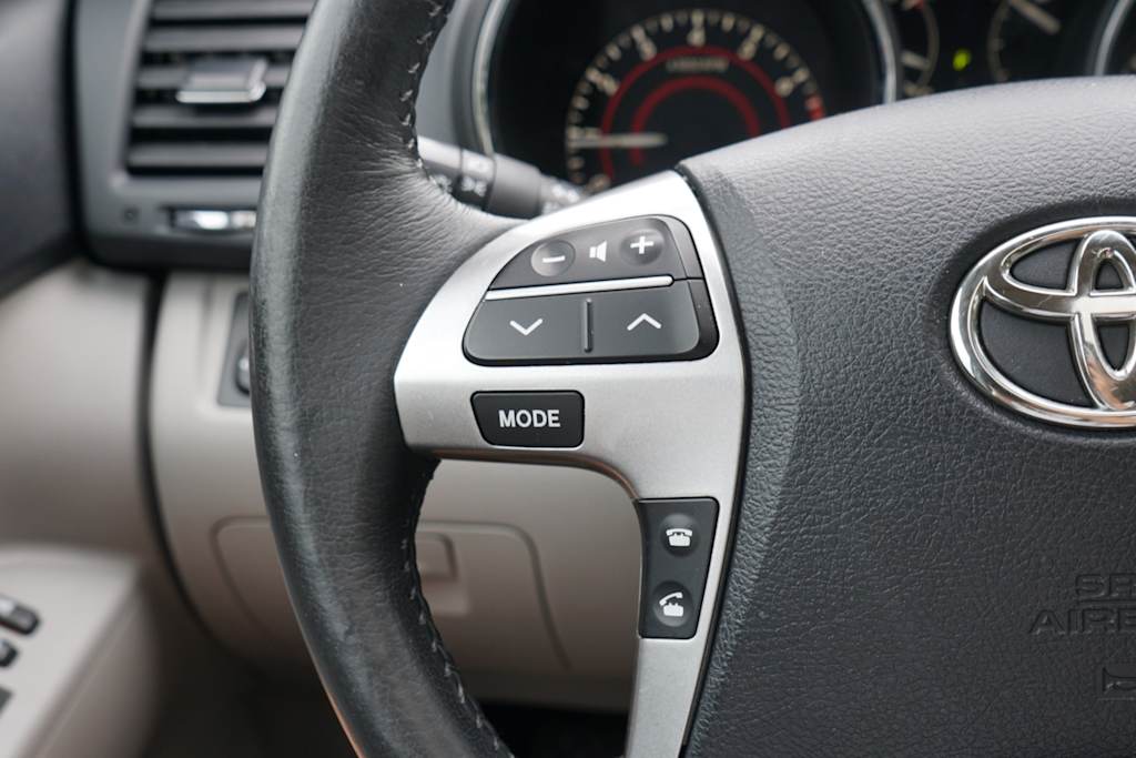 Thumbnail: 2013 Toyota Highlander - 19