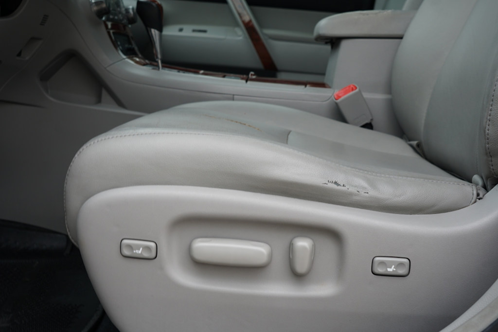 Thumbnail: 2013 Toyota Highlander - 22