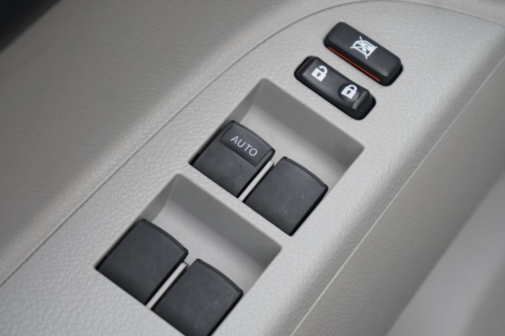 Thumbnail: 2013 Toyota Highlander - 21
