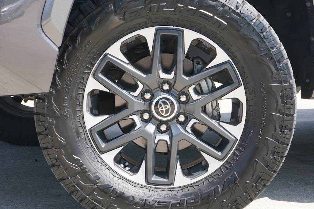 Thumbnail: 2022 Toyota Tundra - 5
