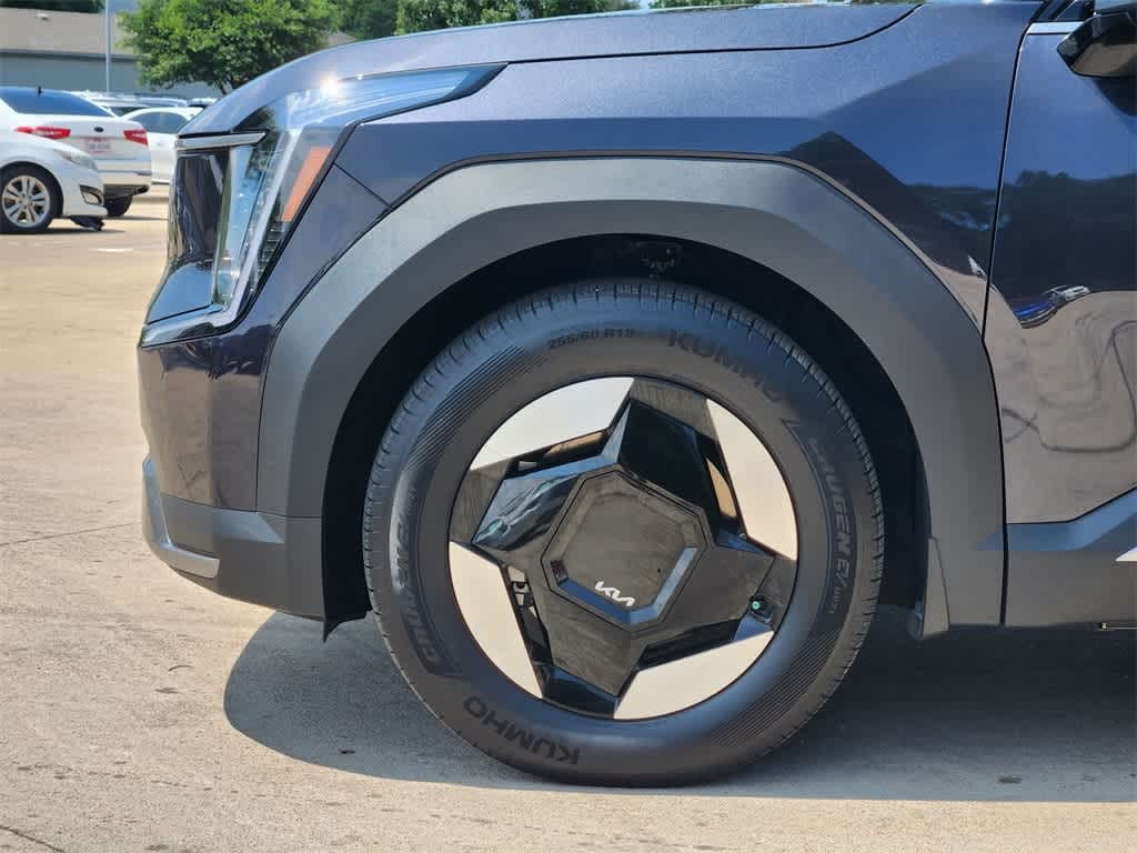 Thumbnail: 2025 Kia EV9 - 6