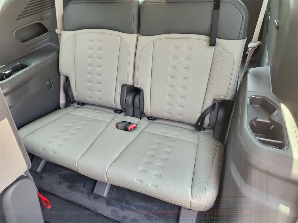 Thumbnail: 2025 Kia EV9 - 34