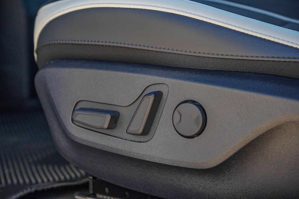 Thumbnail: 2025 Kia EV6 - 30