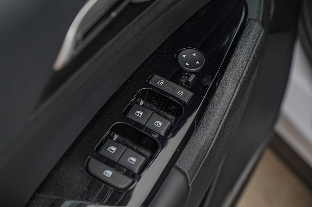 Thumbnail: 2023 Kia Sportage - 27