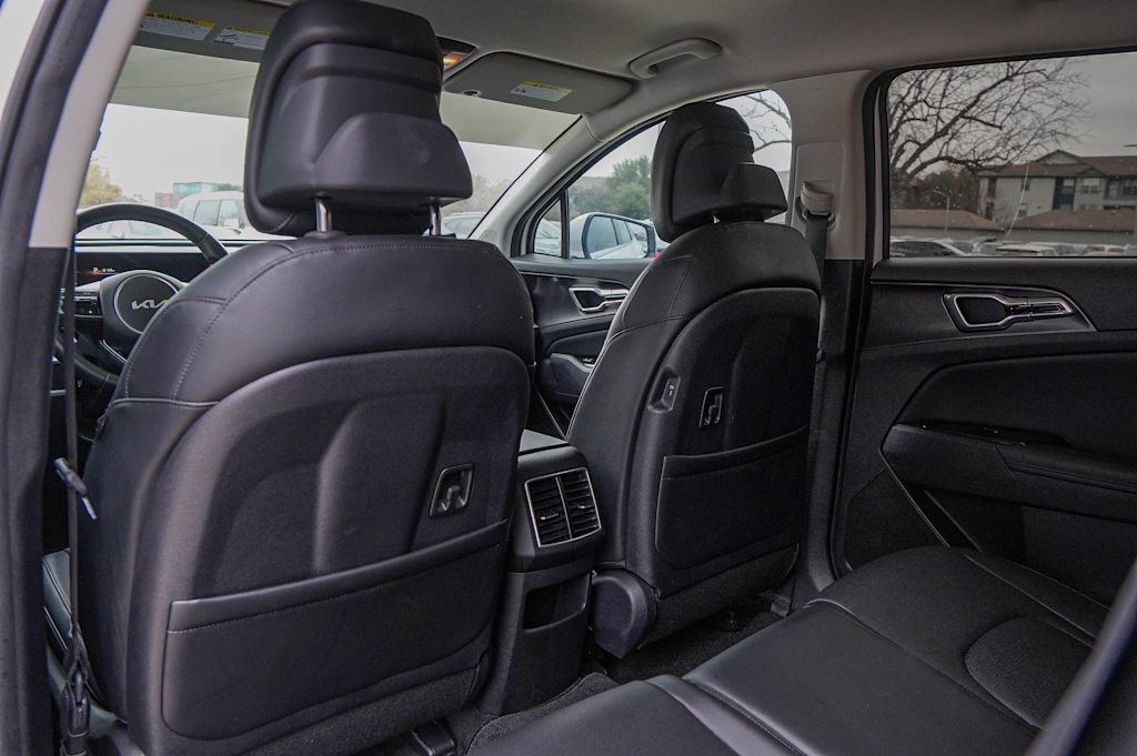 Thumbnail: 2023 Kia Sportage - 9