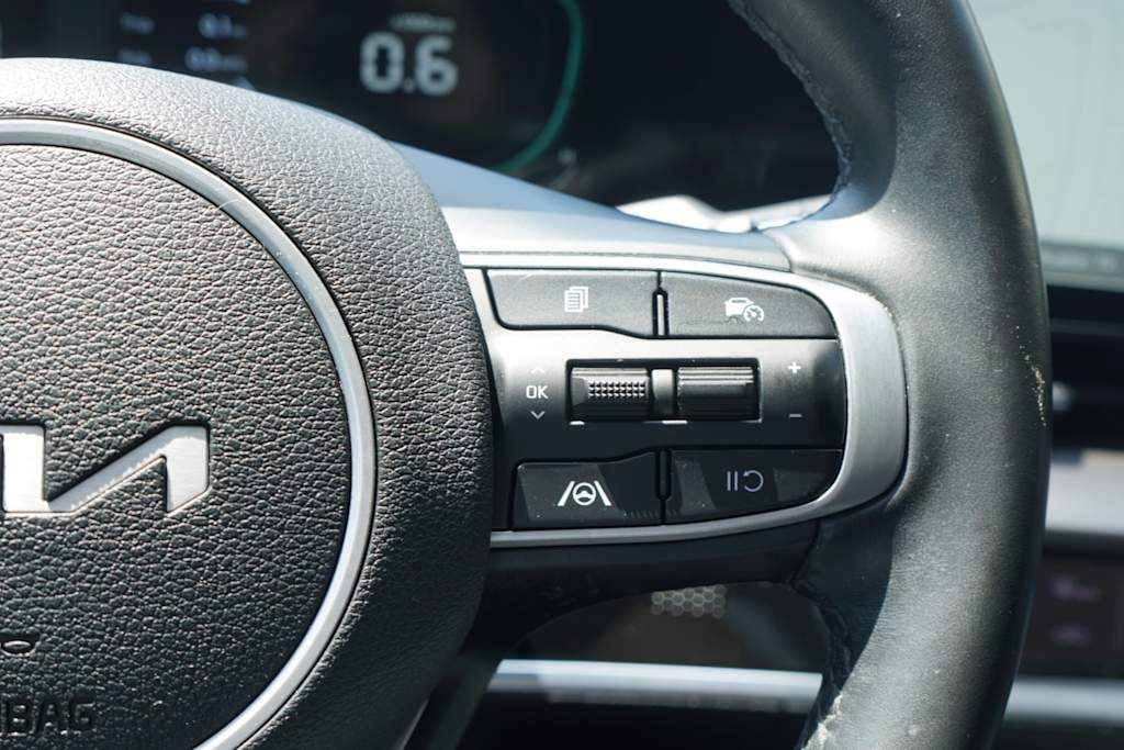Thumbnail: 2023 Kia Sportage - 16
