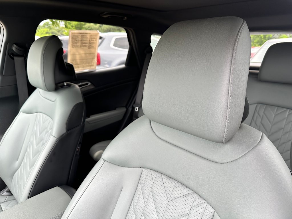 Thumbnail: 2023 Kia Sportage - 10