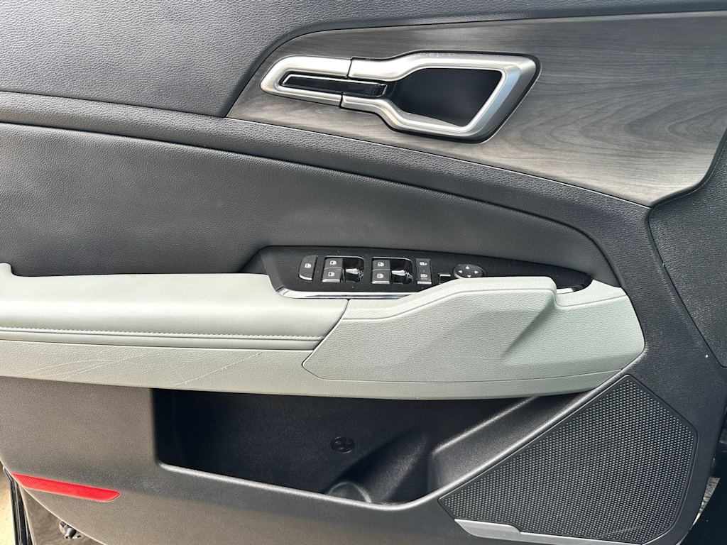 Thumbnail: 2023 Kia Sportage - 23