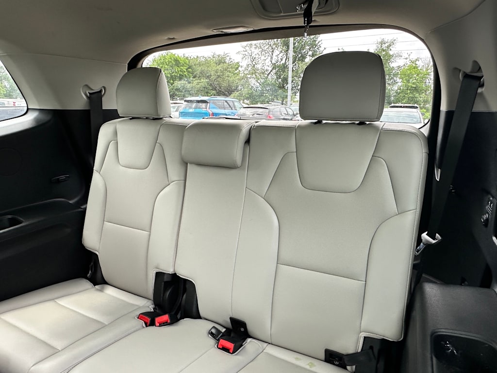 Thumbnail: 2020 Kia Telluride - 32