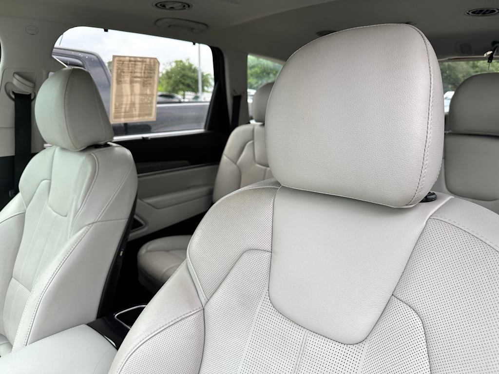 Thumbnail: 2020 Kia Telluride - 10