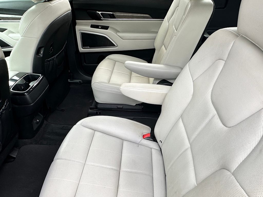 Thumbnail: 2020 Kia Telluride - 30