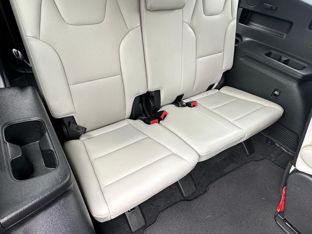 Thumbnail: 2020 Kia Telluride - 38