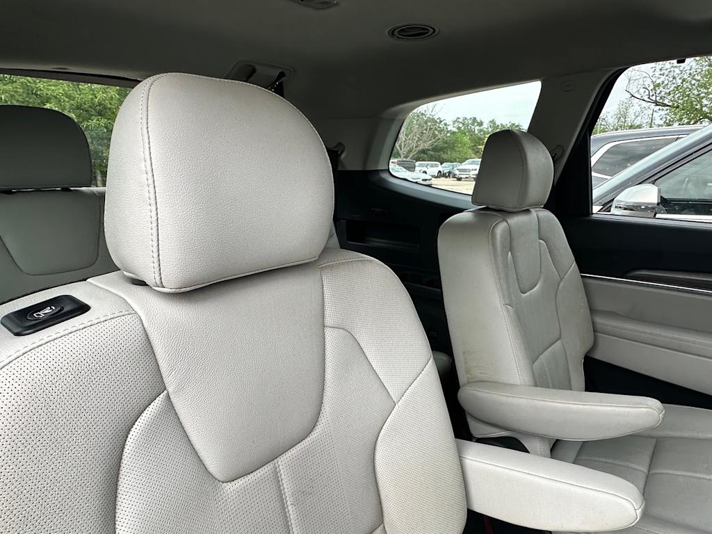 Thumbnail: 2020 Kia Telluride - 36