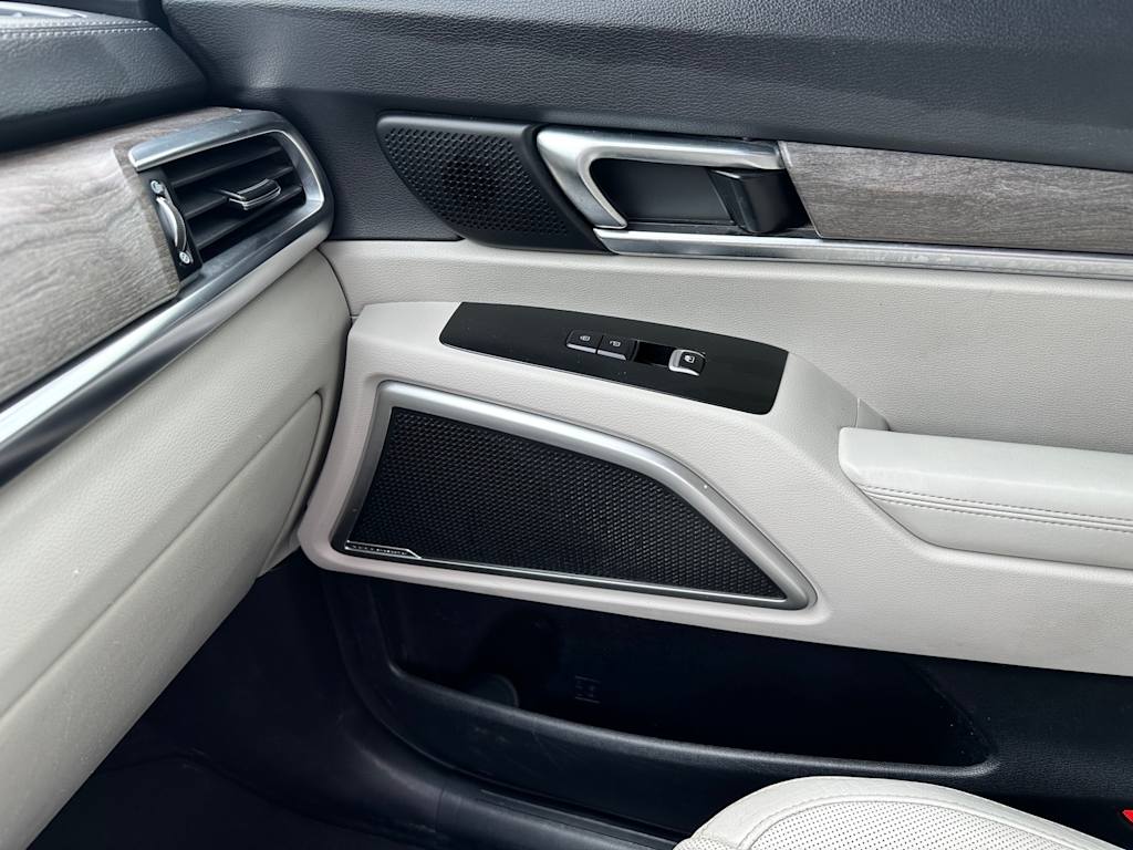 Thumbnail: 2020 Kia Telluride - 23