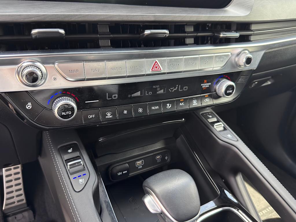 Thumbnail: 2024 Kia Telluride - 21