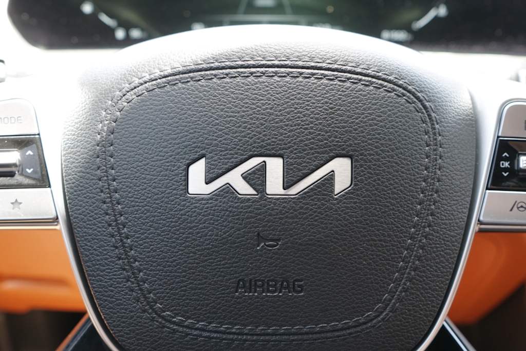 Thumbnail: 2023 Kia Telluride - 17