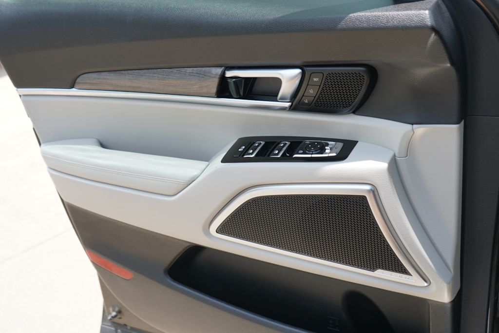 Thumbnail: 2021 Kia Telluride - 22