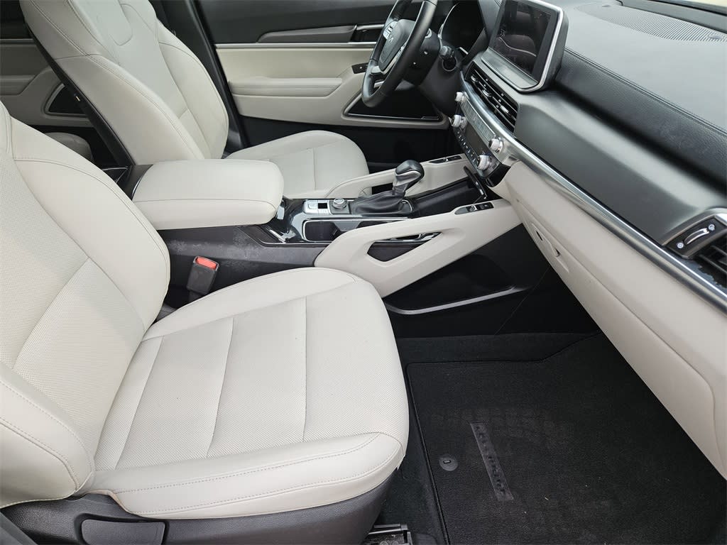 2022 Kia Telluride S 9