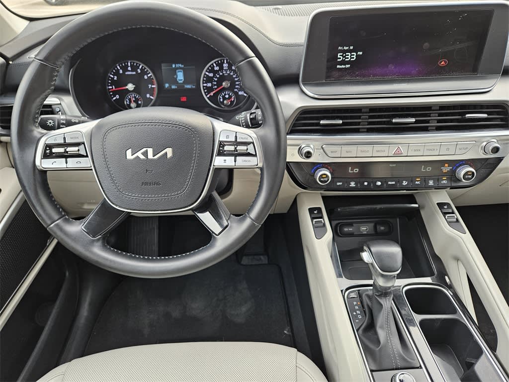 2022 Kia Telluride S 11