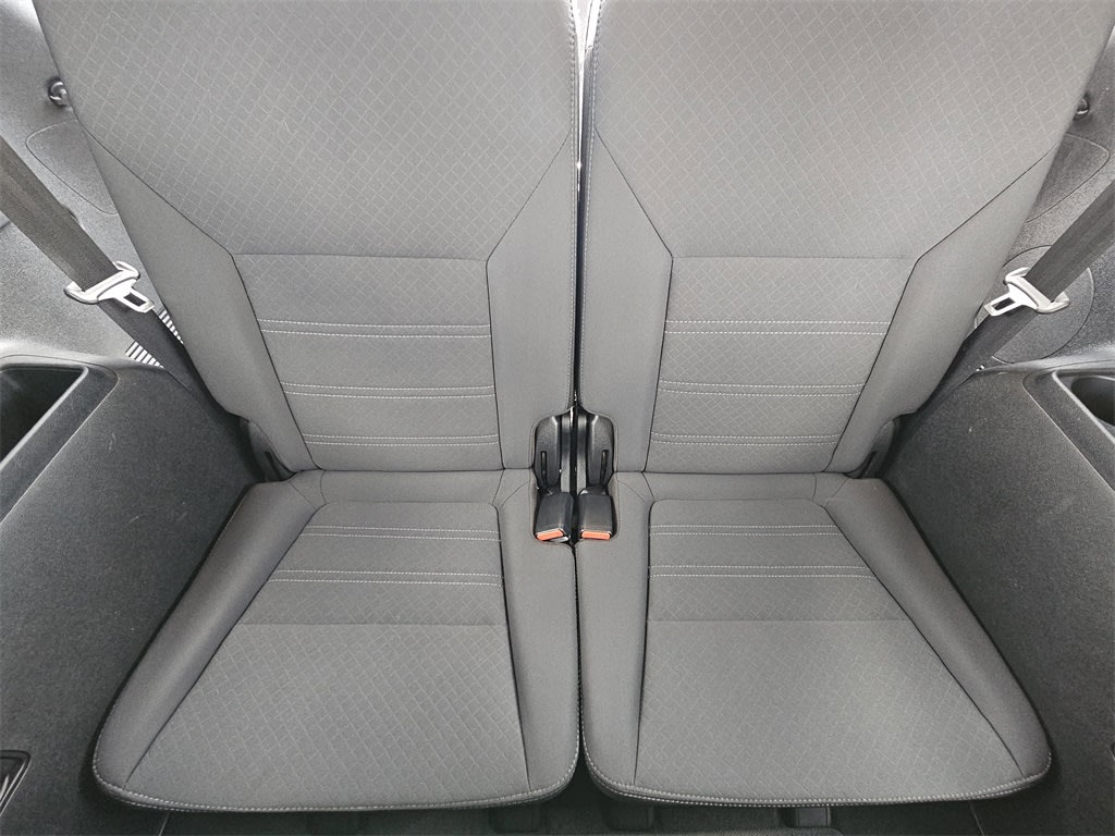 2019 Kia Sorento LX 32