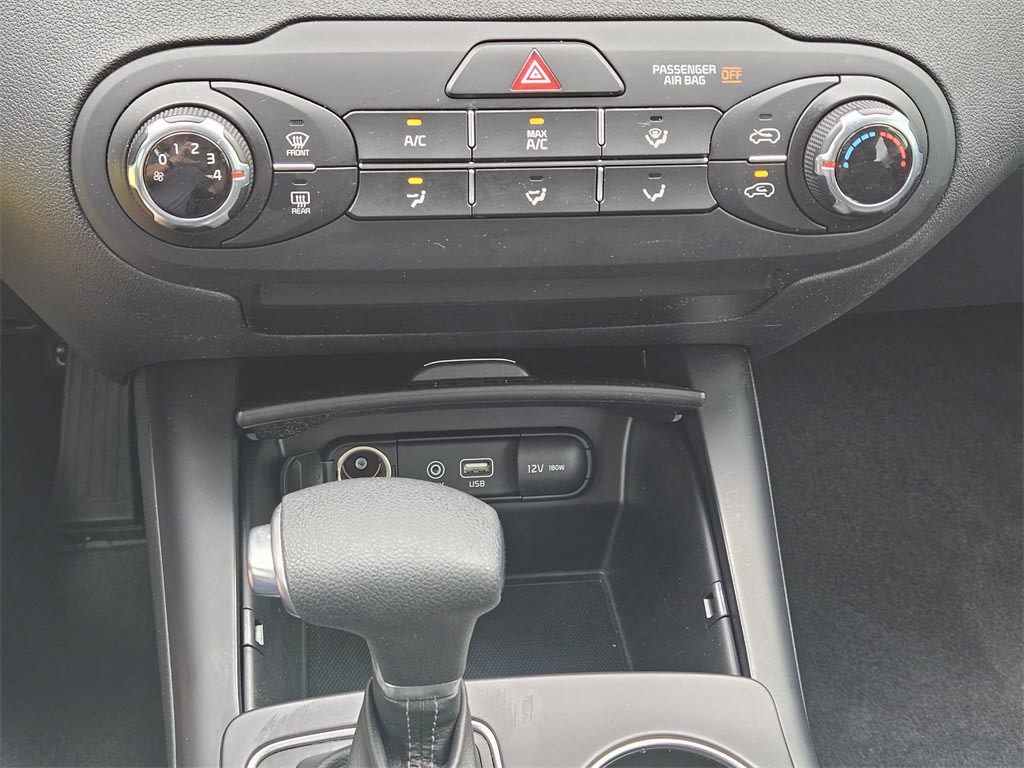 2019 Kia Sorento LX 25