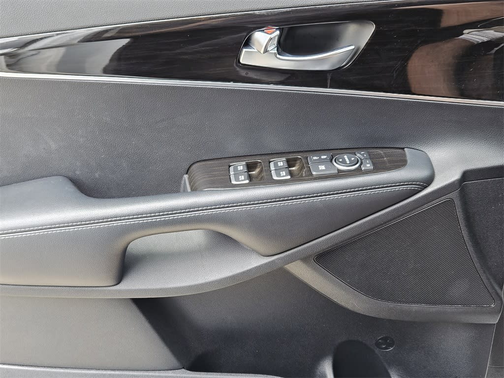 2019 Kia Sorento LX 27