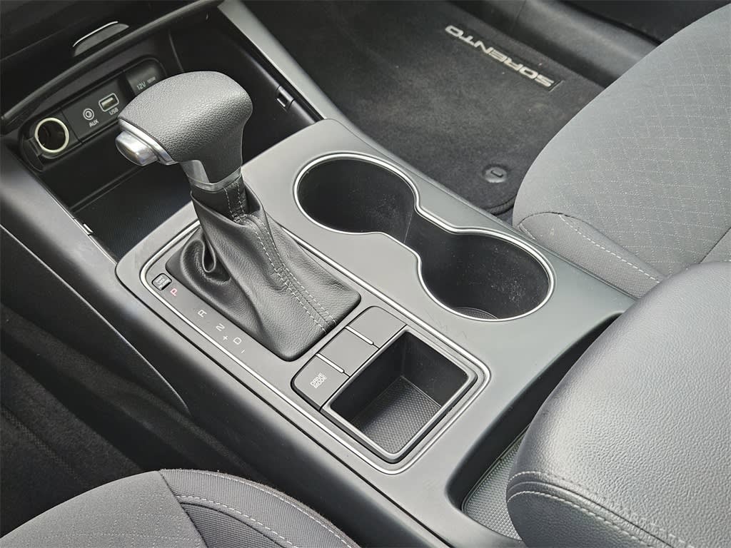 2019 Kia Sorento LX 13