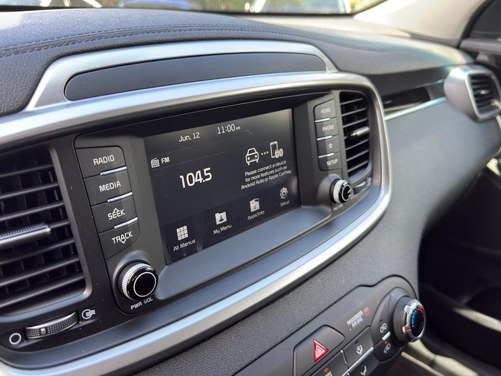 Thumbnail: 2019 Kia Sorento - 23