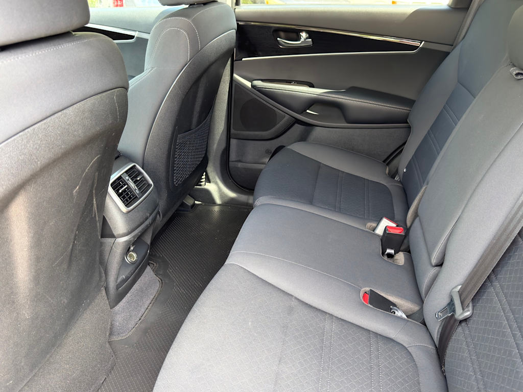 Thumbnail: 2019 Kia Sorento - 29