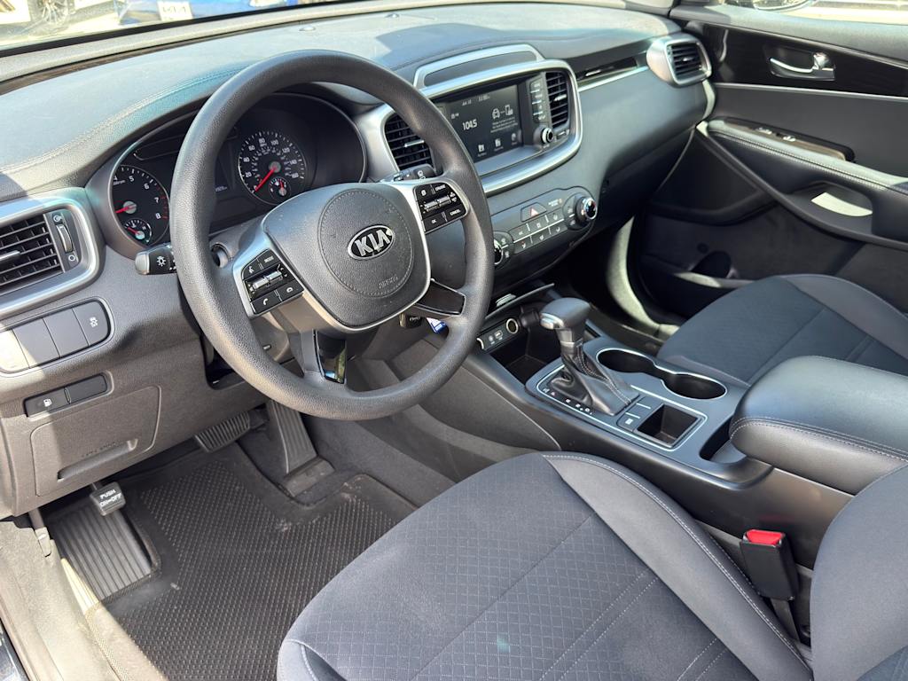 Thumbnail: 2019 Kia Sorento - 2