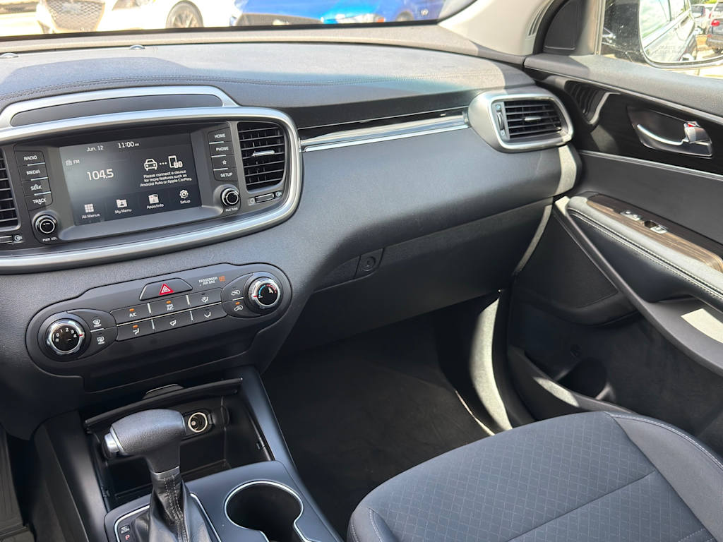 Thumbnail: 2019 Kia Sorento - 10