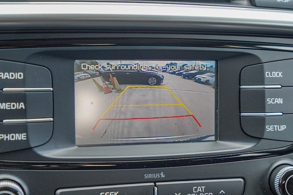 Thumbnail: 2016 Kia Sorento - 11