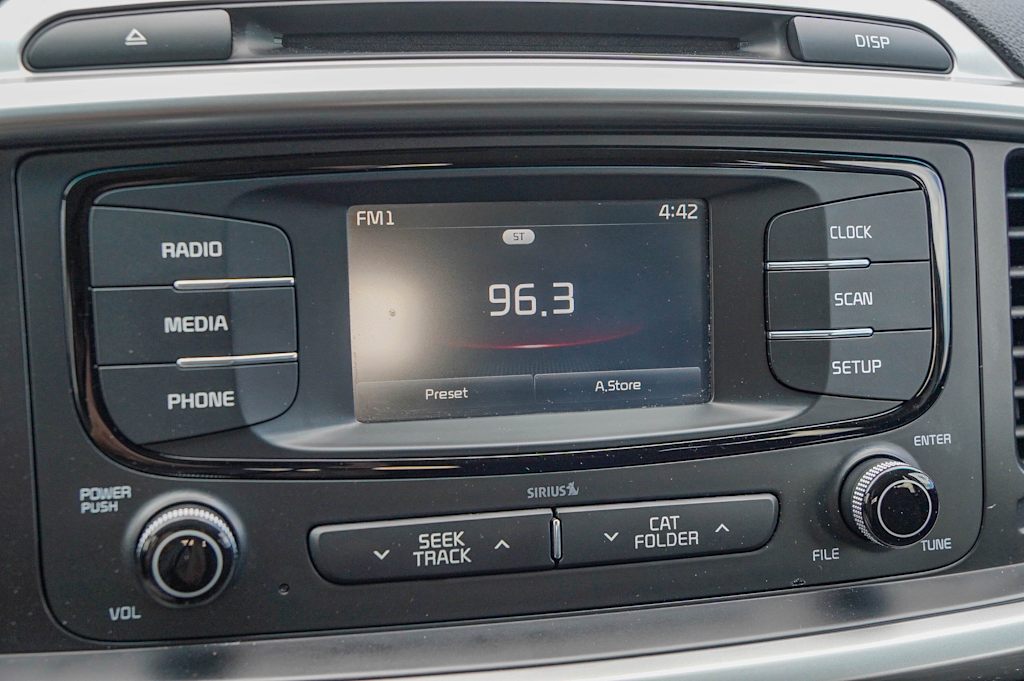 Thumbnail: 2016 Kia Sorento - 24