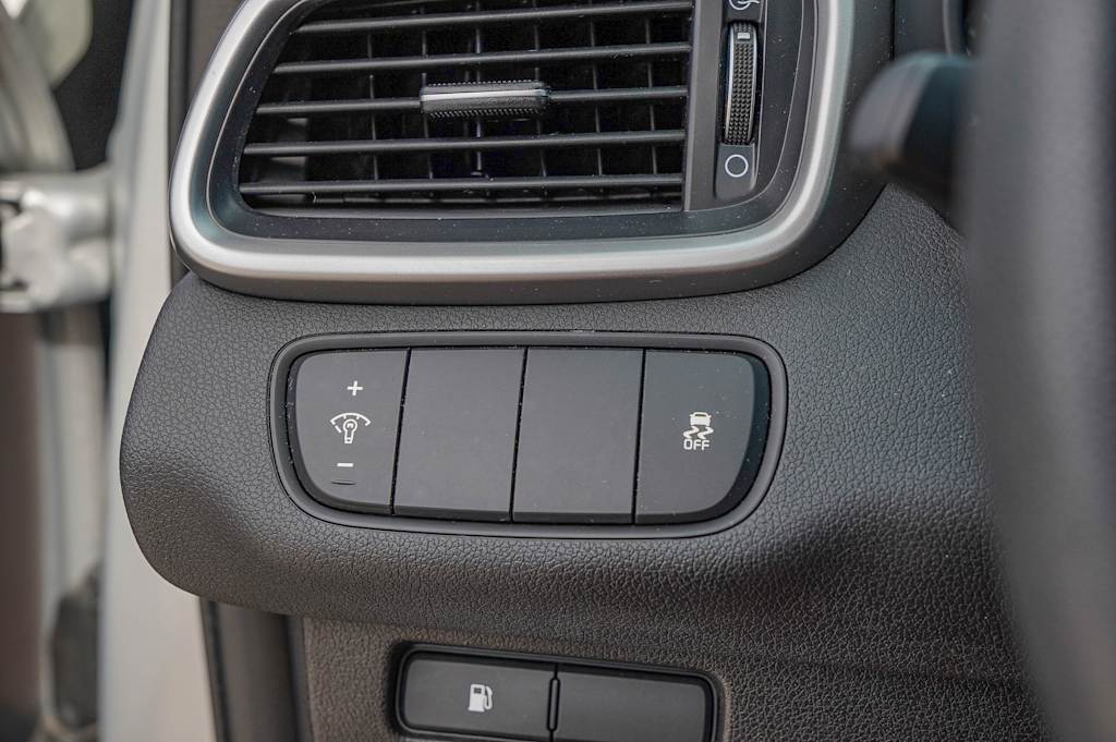 Thumbnail: 2016 Kia Sorento - 27